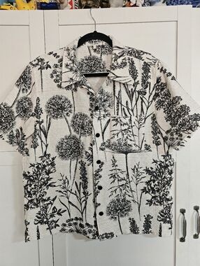 Sunflower Spacey Shirt Men’s Size Large Botanical Floral Print Camp Collar EUC